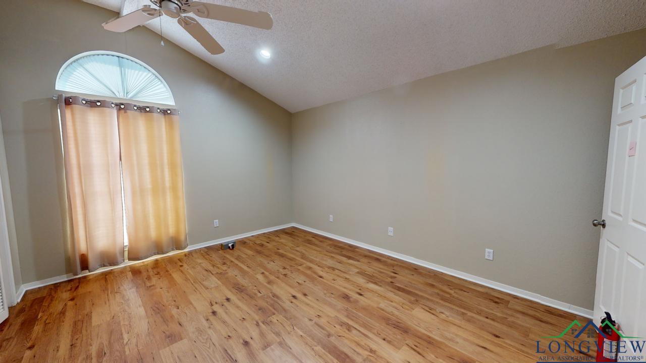 2709 Woodhaven Ct, Longview, Texas image 3