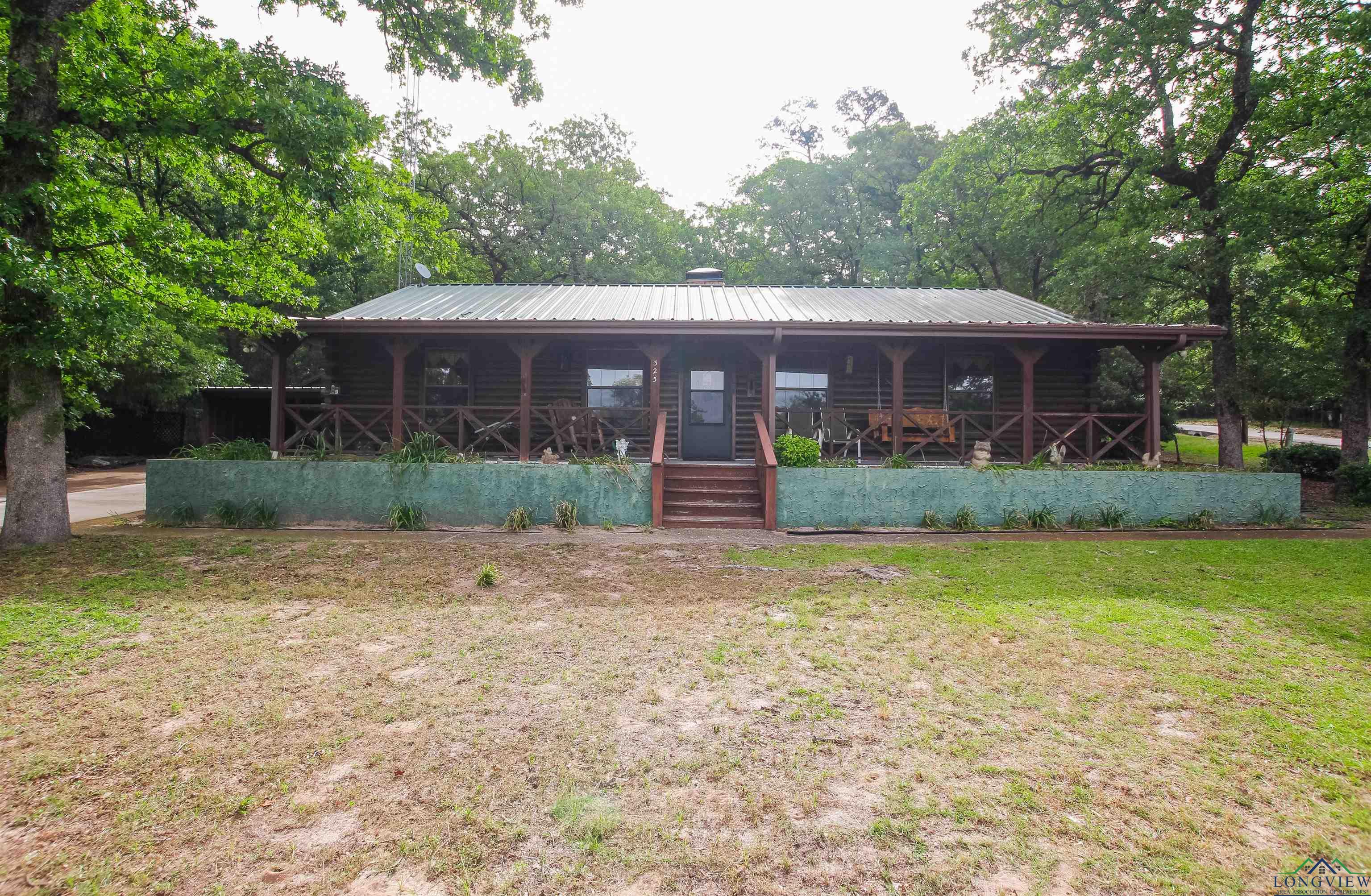 325 Laurel Ln, Holly Lake Ranch, Texas image 1