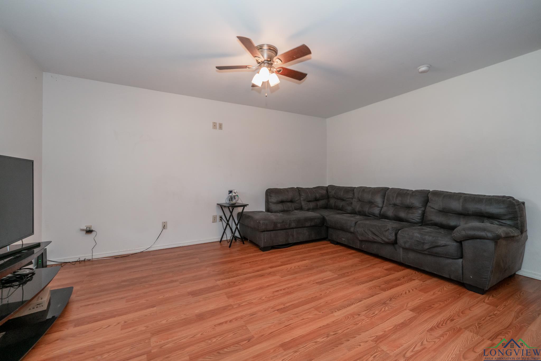 908 Camp Street, Kilgore, Texas image 6
