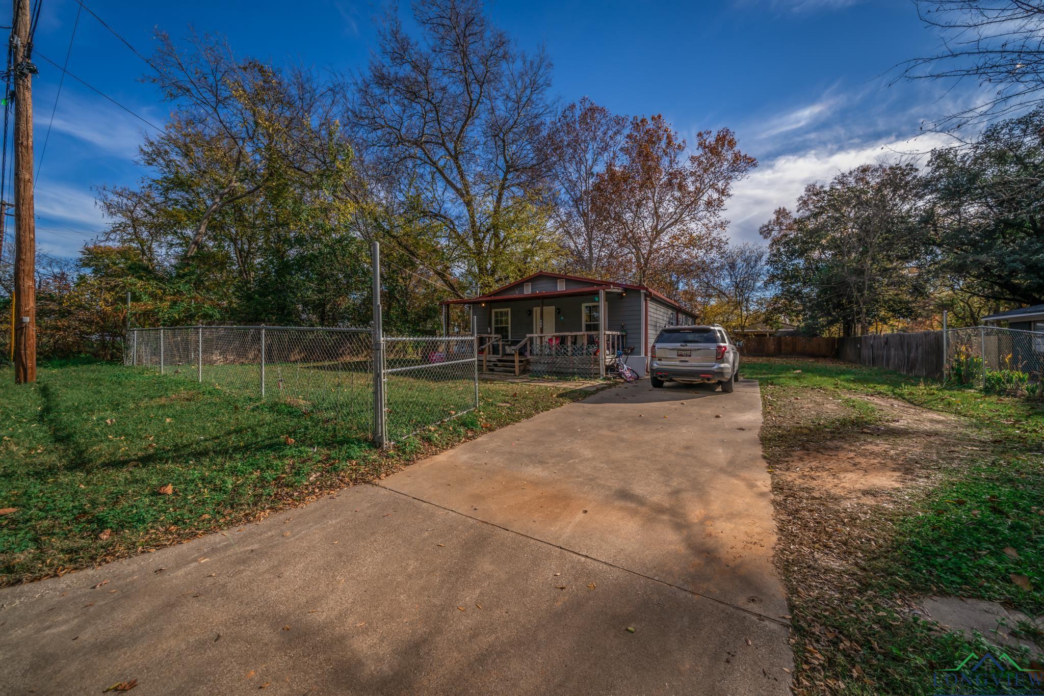 908 Camp Street, Kilgore, Texas image 1