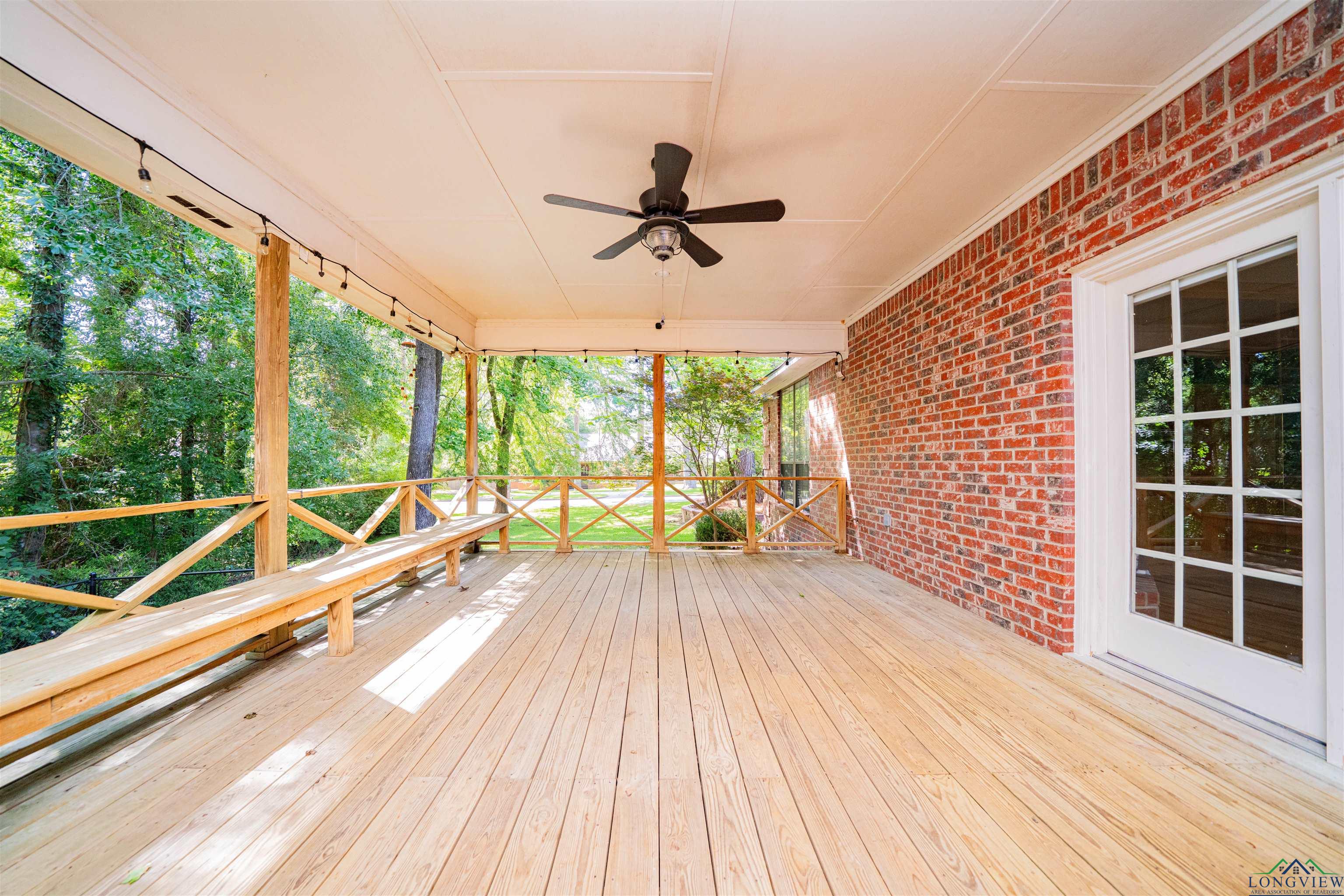 9211 Elm Tree Circle, Tyler, Texas image 22