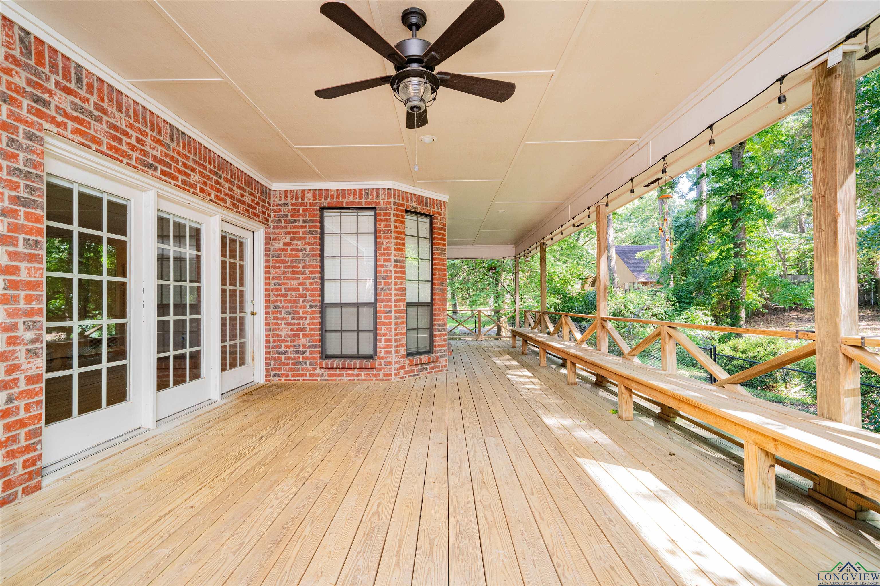 9211 Elm Tree Circle, Tyler, Texas image 23