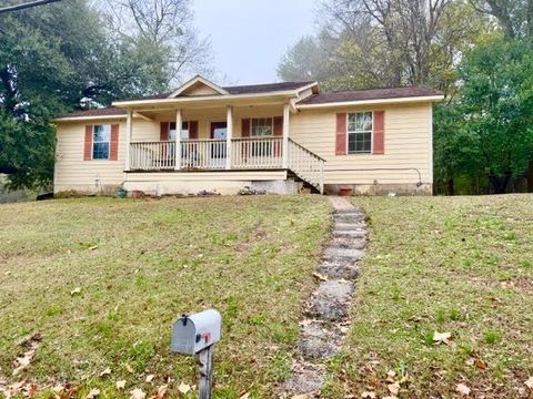 Homes For Sale - 719 N Court St<br/> Longview, TX 75601