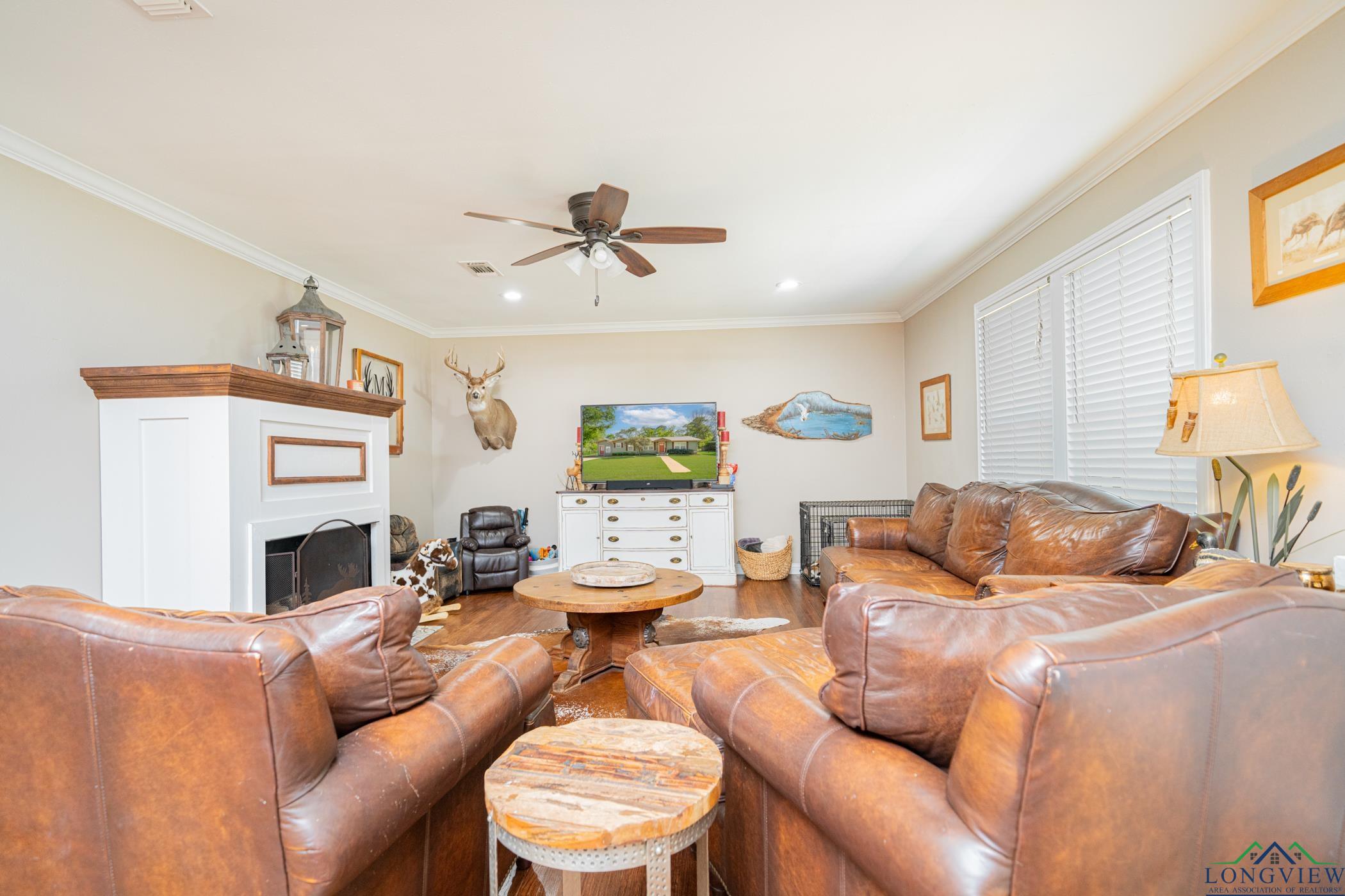 1219 E First St, Hughes Springs, Texas image 18