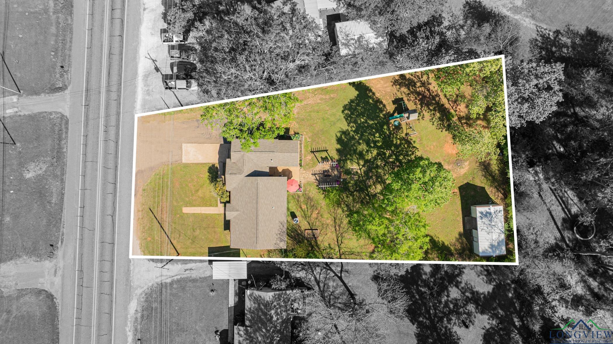 1219 E First St, Hughes Springs, Texas image 11