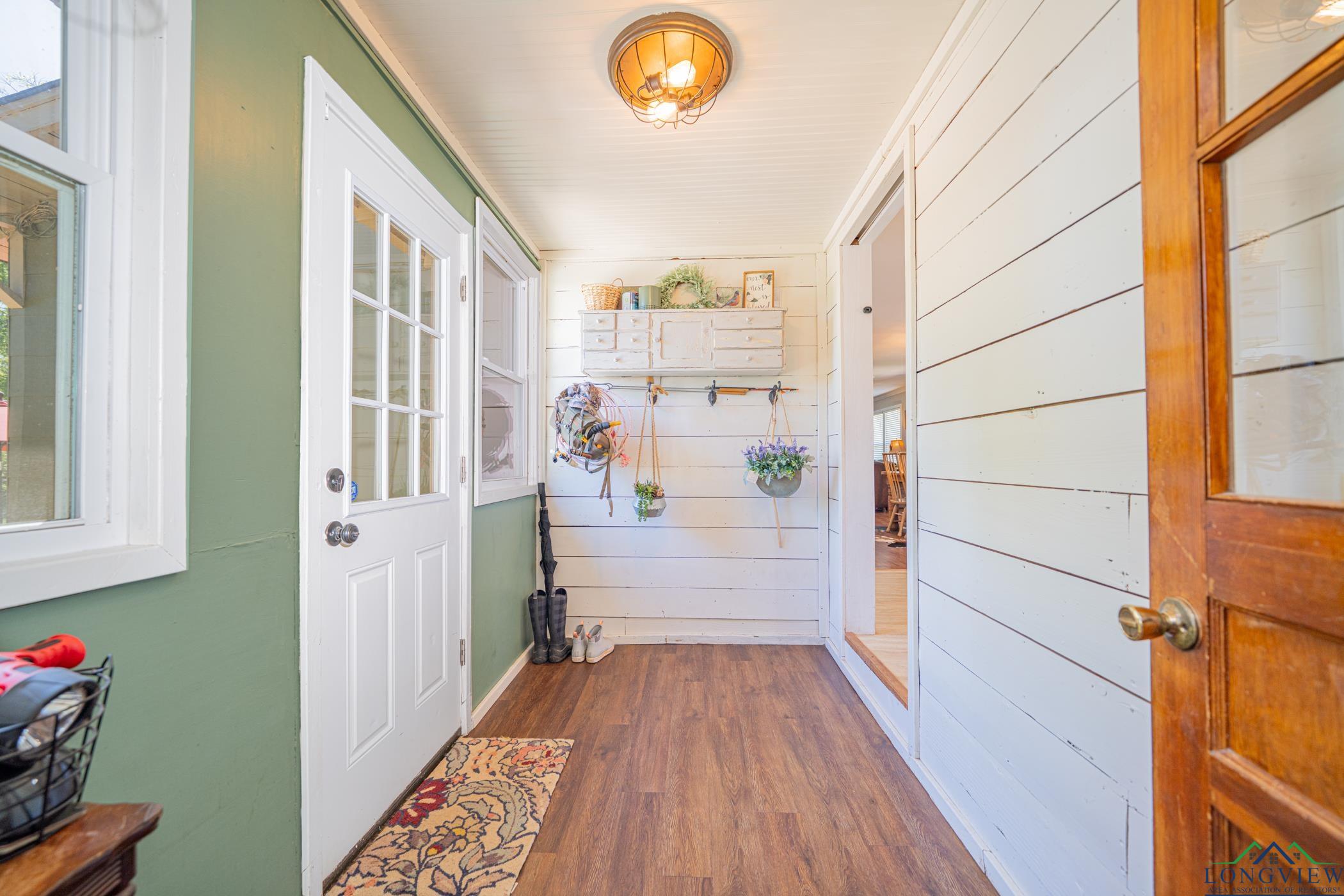1219 E First St, Hughes Springs, Texas image 31