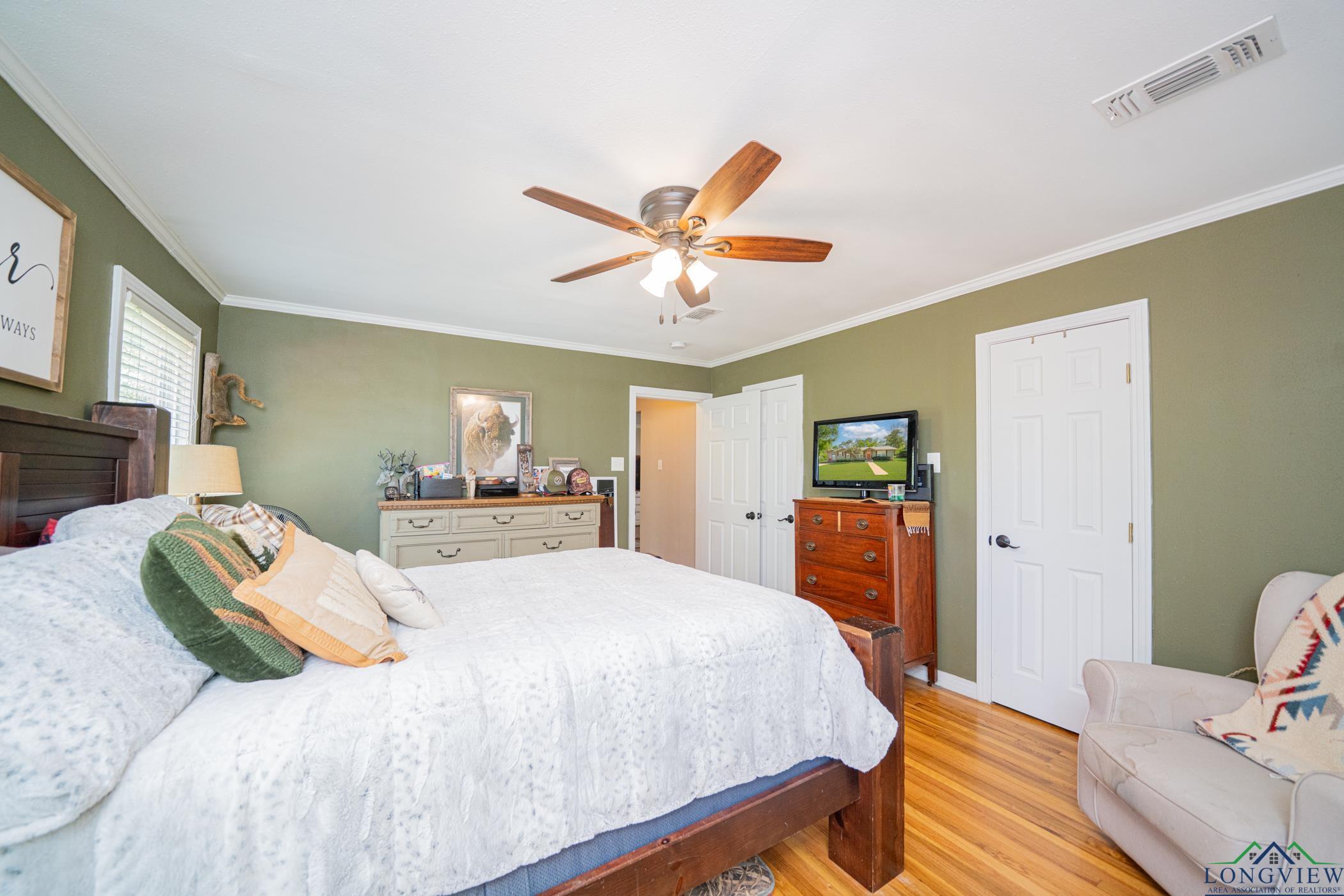 1219 E First St, Hughes Springs, Texas image 27