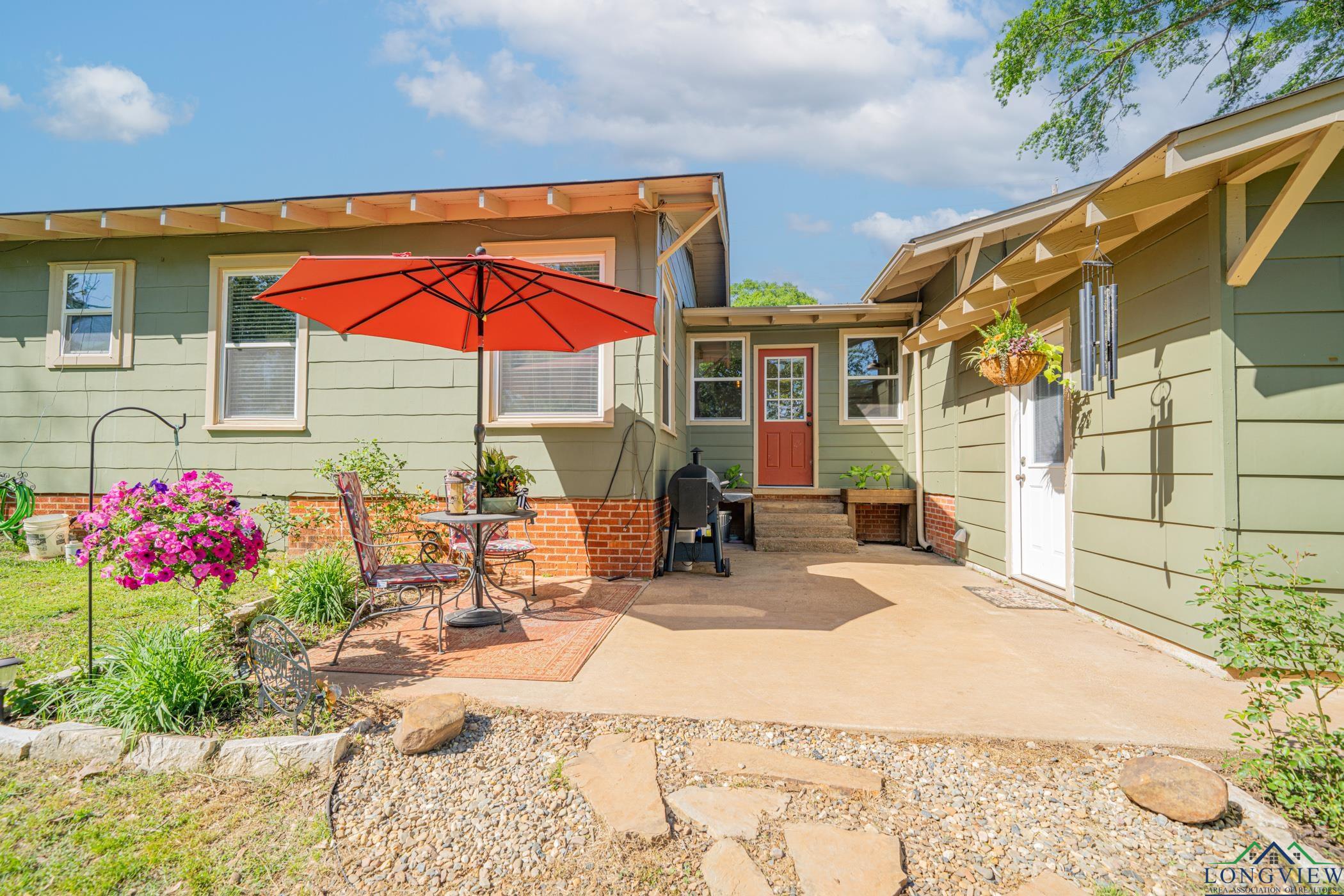 1219 E First St, Hughes Springs, Texas image 5