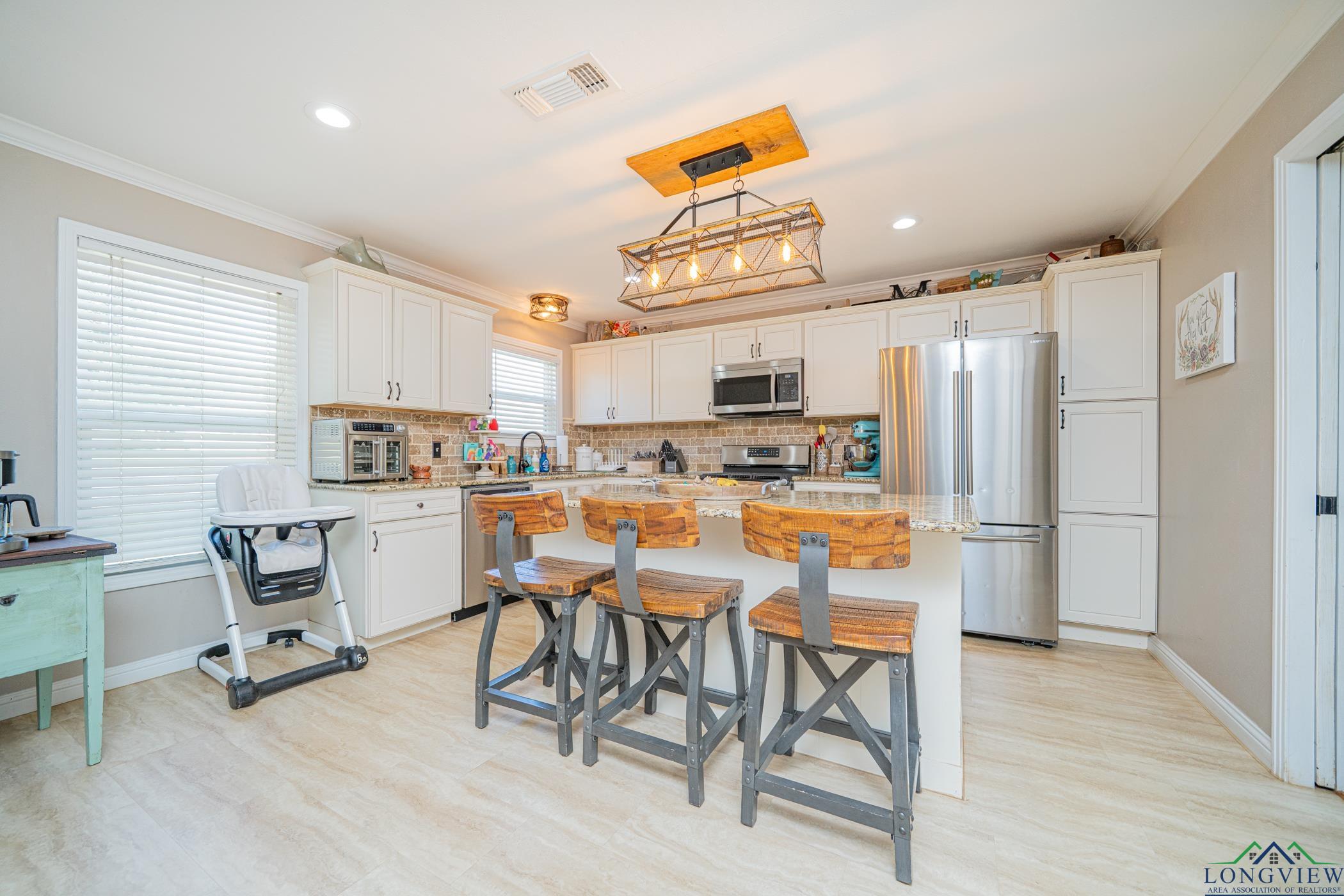 1219 E First St, Hughes Springs, Texas image 12