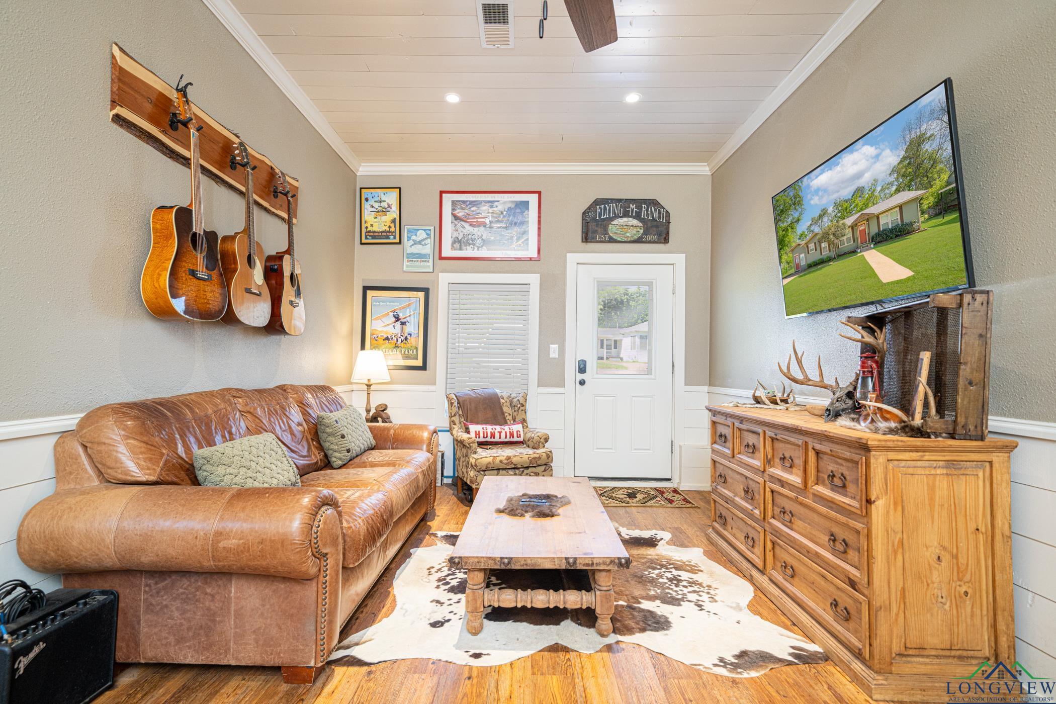 1219 E First St, Hughes Springs, Texas image 21