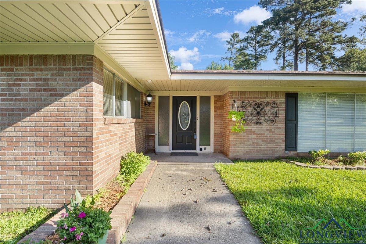 400 W Perry Pl, Carthage, Texas image 5