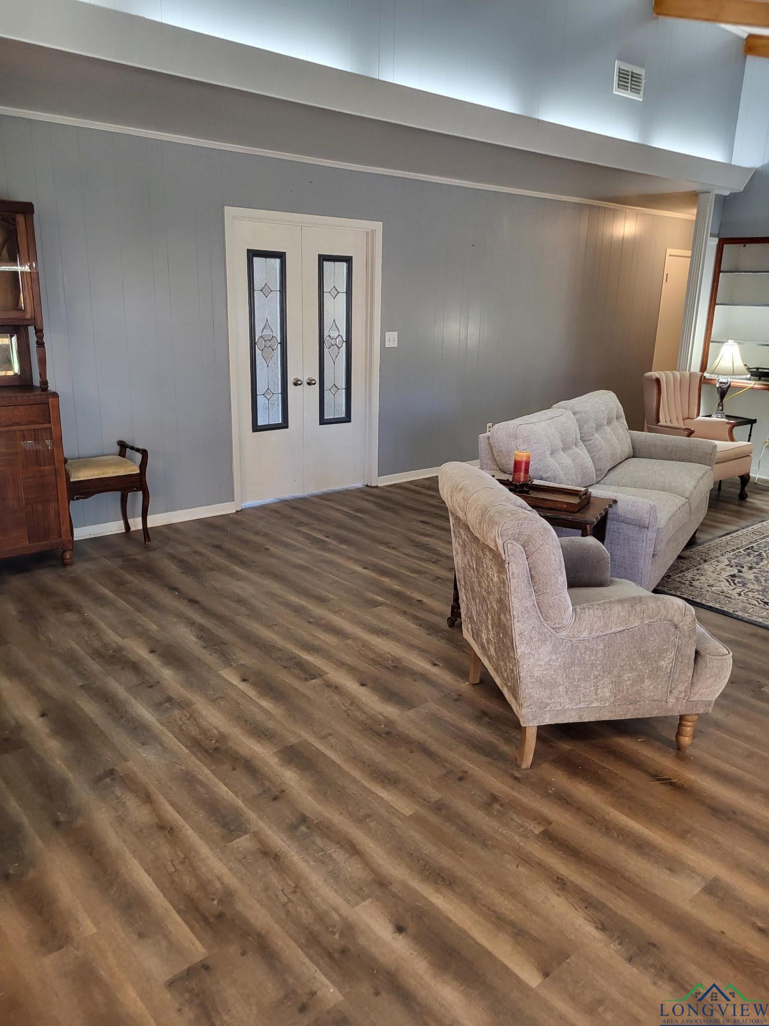 400 W Perry Pl, Carthage, Texas image 7