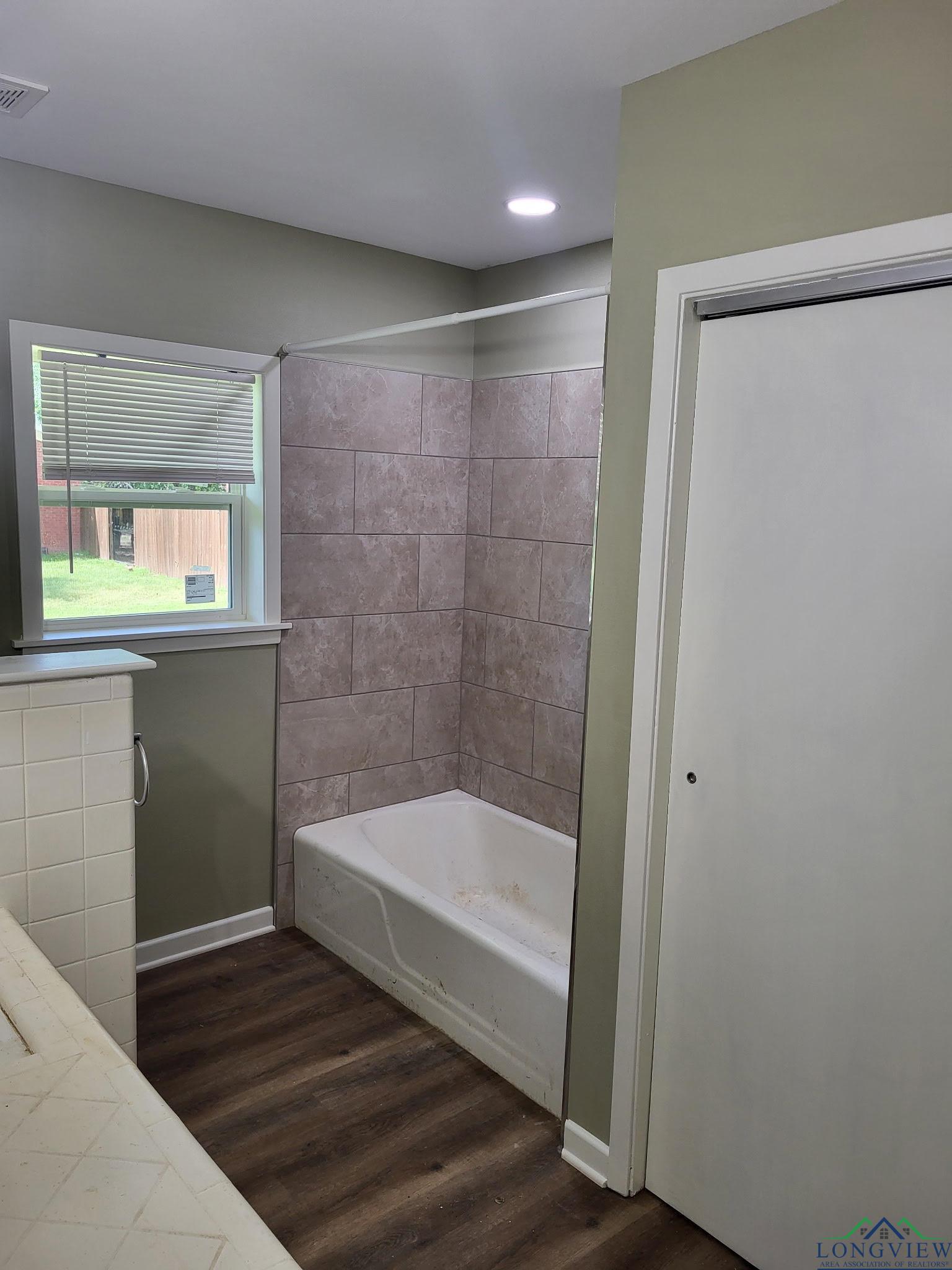 400 W Perry Pl, Carthage, Texas image 11
