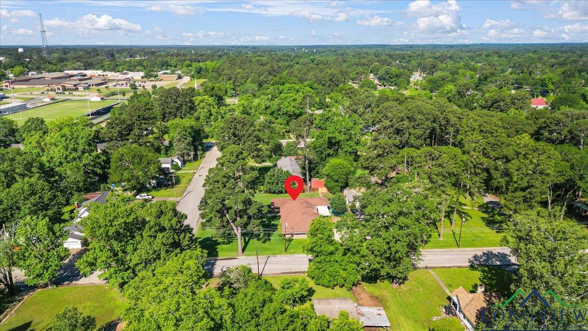 400 W Perry Pl, Carthage, Texas image 47