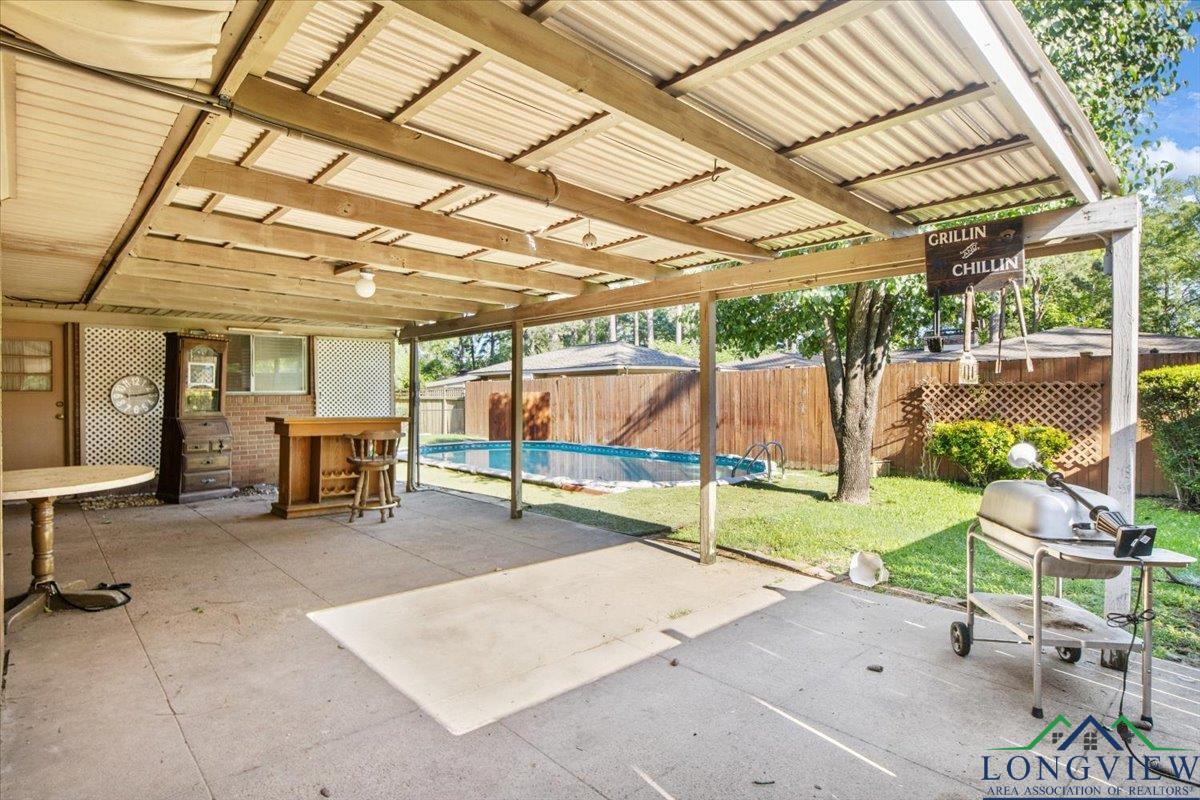 400 W Perry Pl, Carthage, Texas image 42