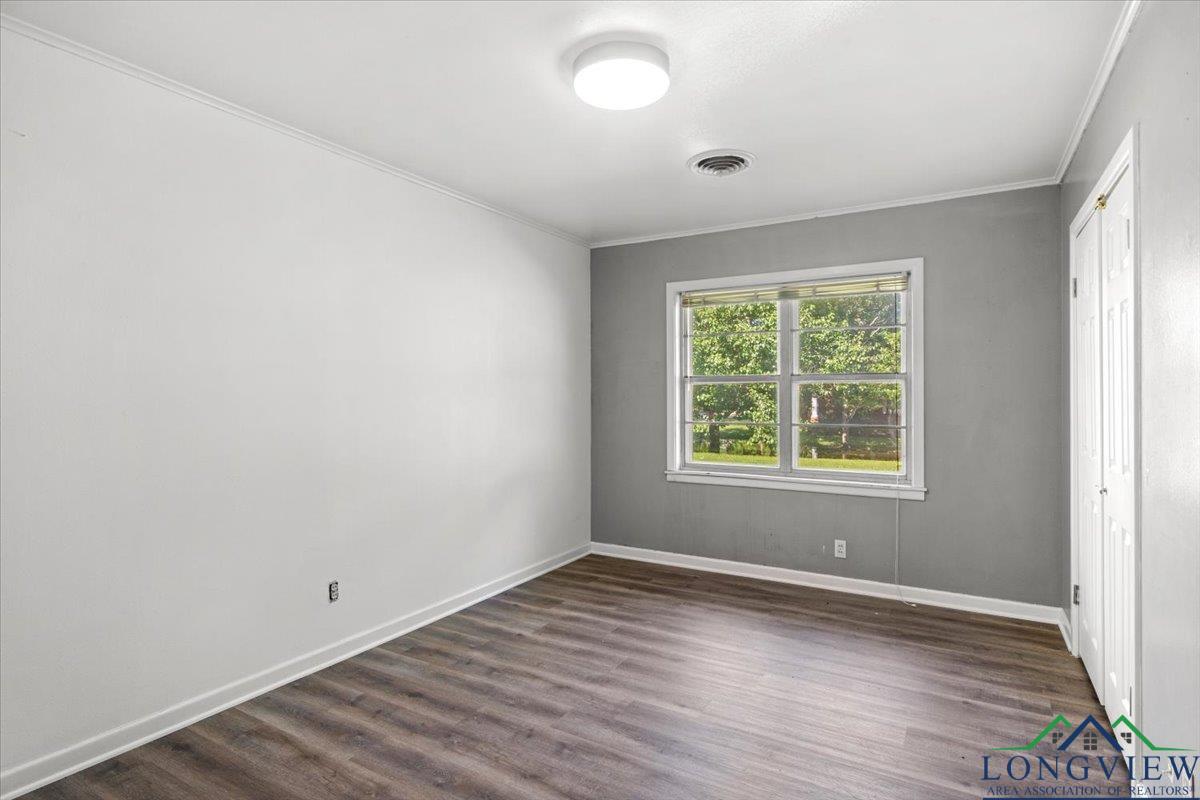 400 W Perry Pl, Carthage, Texas image 31