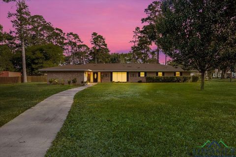 Apartment For Sale - 400 W Perry Pl<br/> Panola County, Carthage, TX 75633