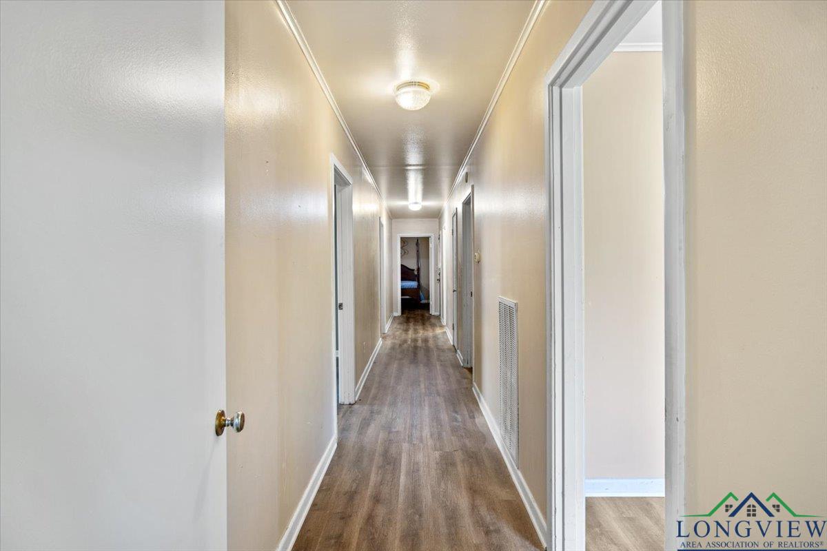 400 W Perry Pl, Carthage, Texas image 28