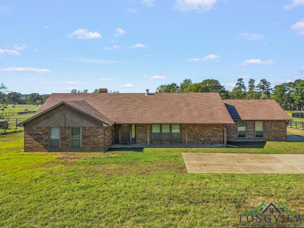 5777 Nightingale Road, Gilmer, Texas image 2