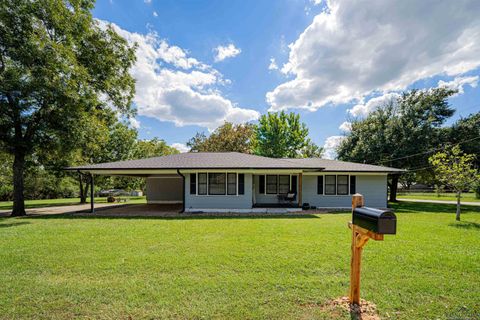 A home in Kilgore