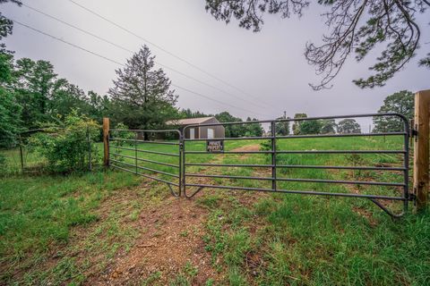 Mobile Home For Sale - 150 Norfolk Rd<br/> Gilmer, TX 75640