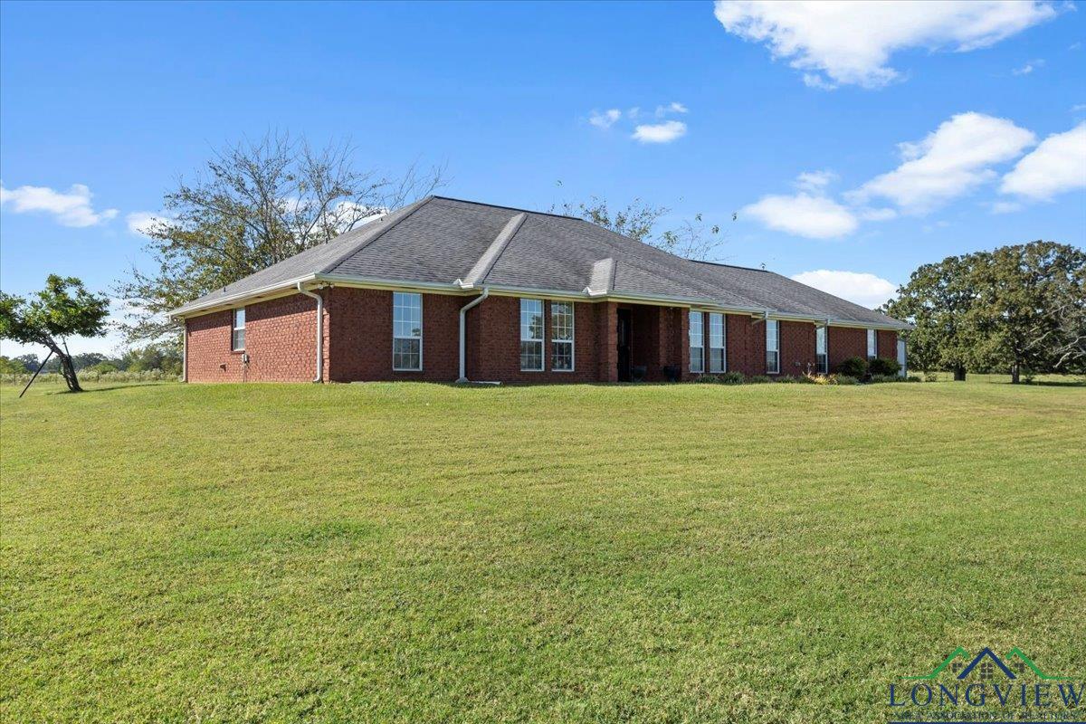 4360 County Road 1070, Mount Pleasant, Texas image 4