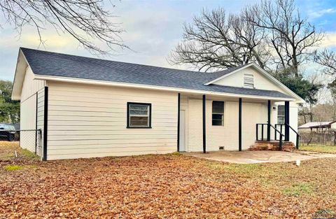 A home in Gladewater