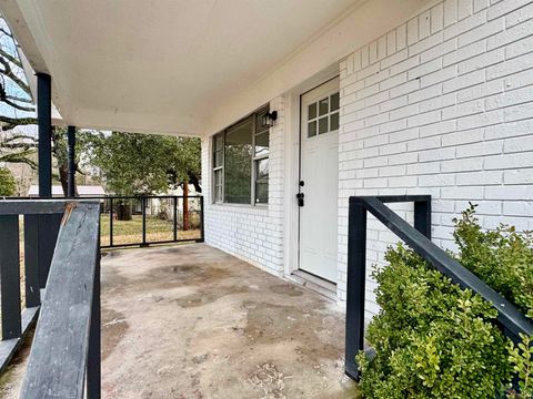 A home in Gladewater