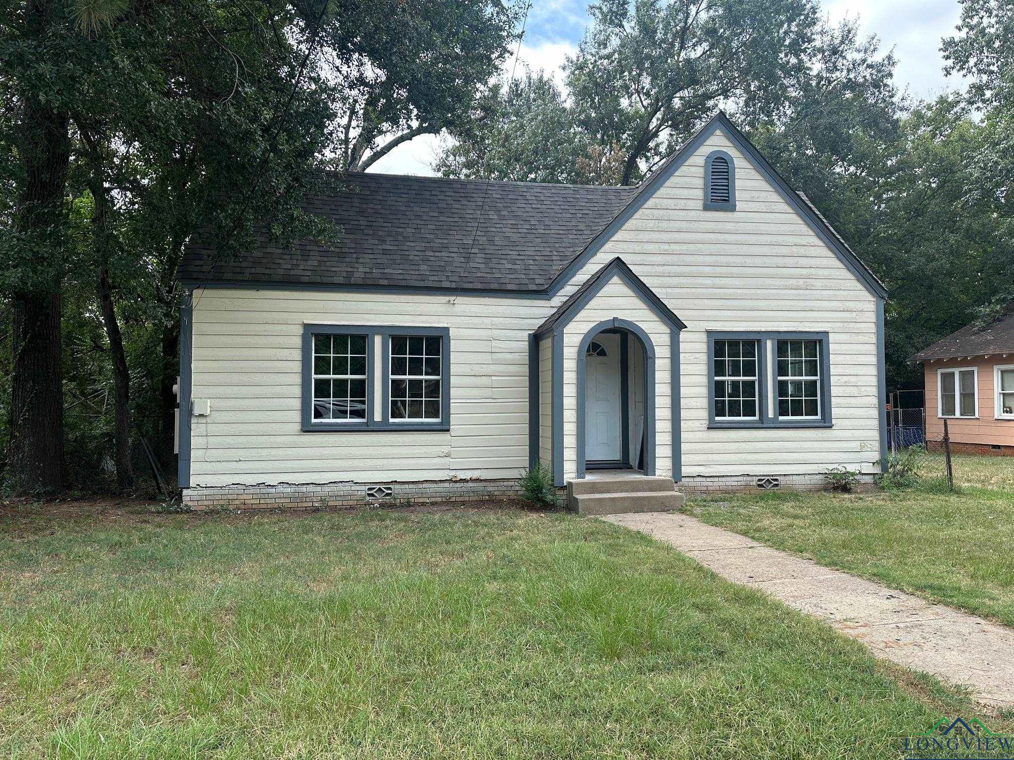 1024 Myrtle, Kilgore, Texas image 1