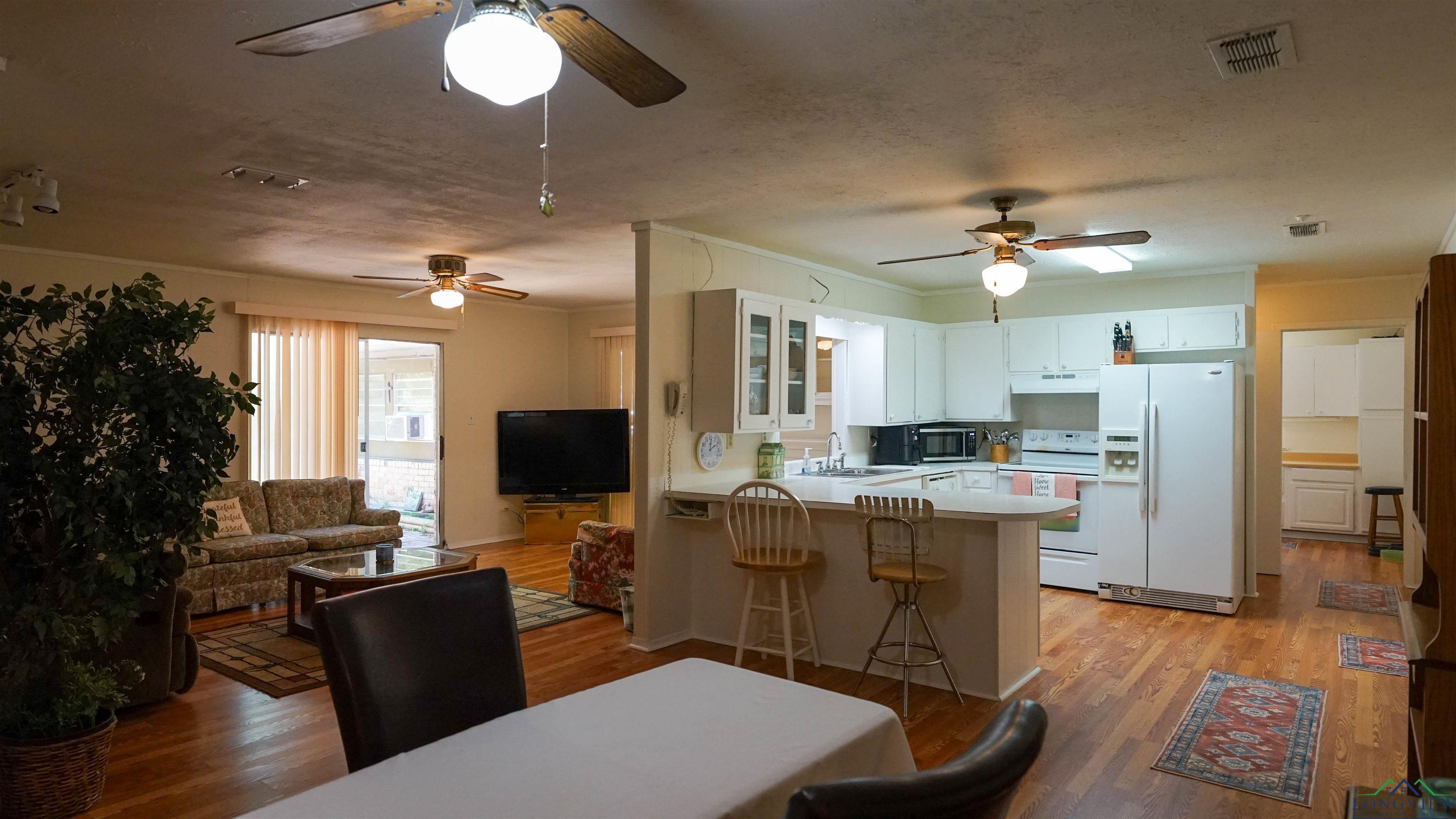 385 Connie Lane, Waskom, Texas image 11