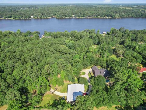 A home in Gladewater