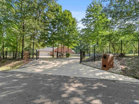 A home in Gladewater