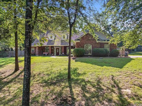 A home in Gladewater