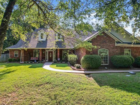 A home in Gladewater