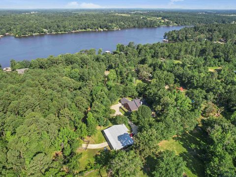 A home in Gladewater