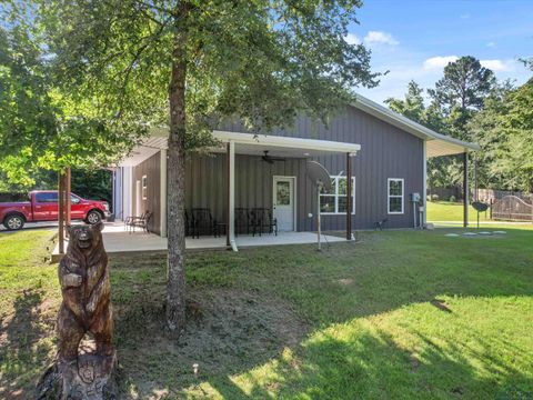 A home in Gladewater