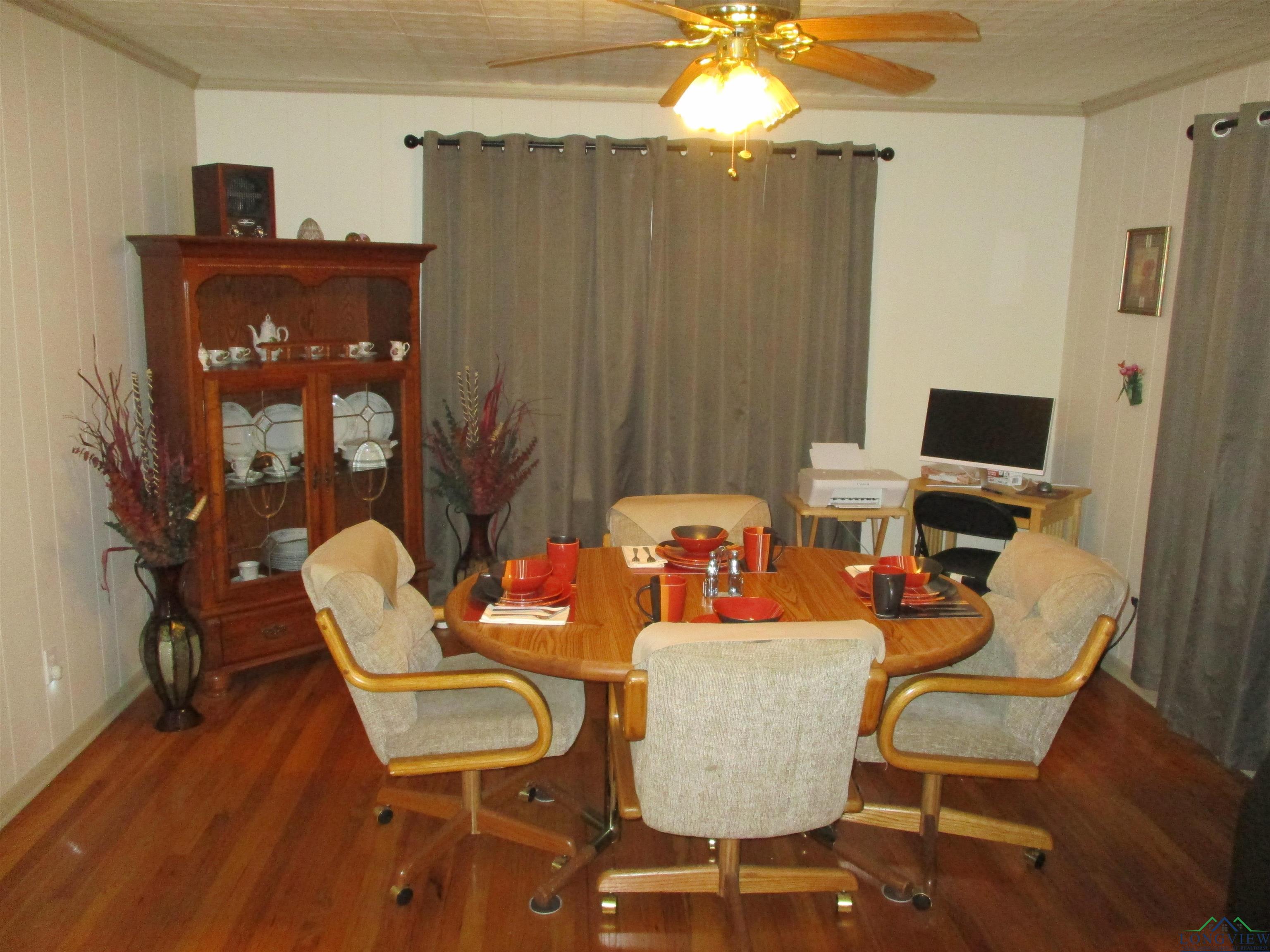 301 S Frisco Ave, Henderson, Texas image 6