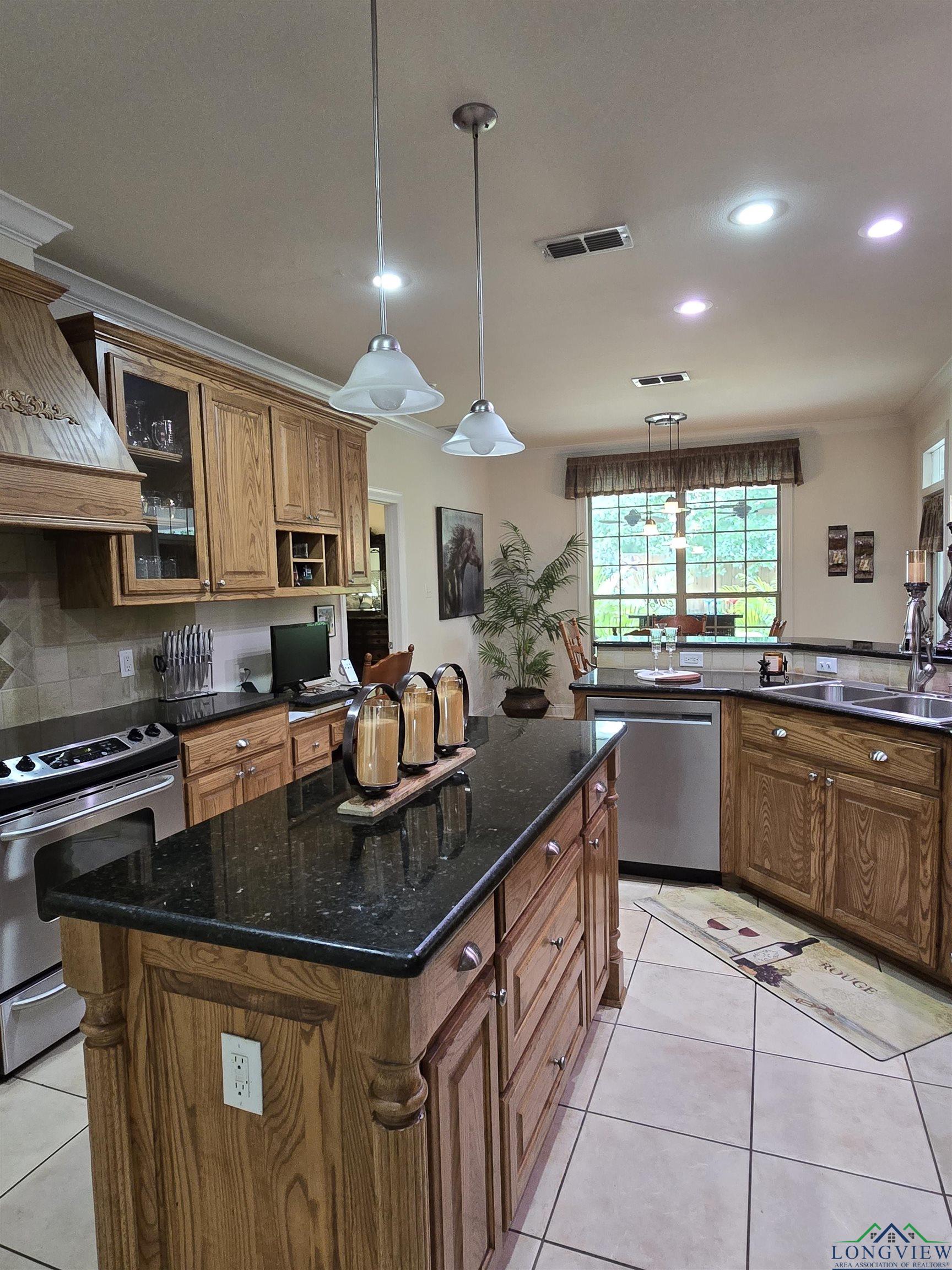 3720 Bill Owens Pkwy, Longview, Texas image 10