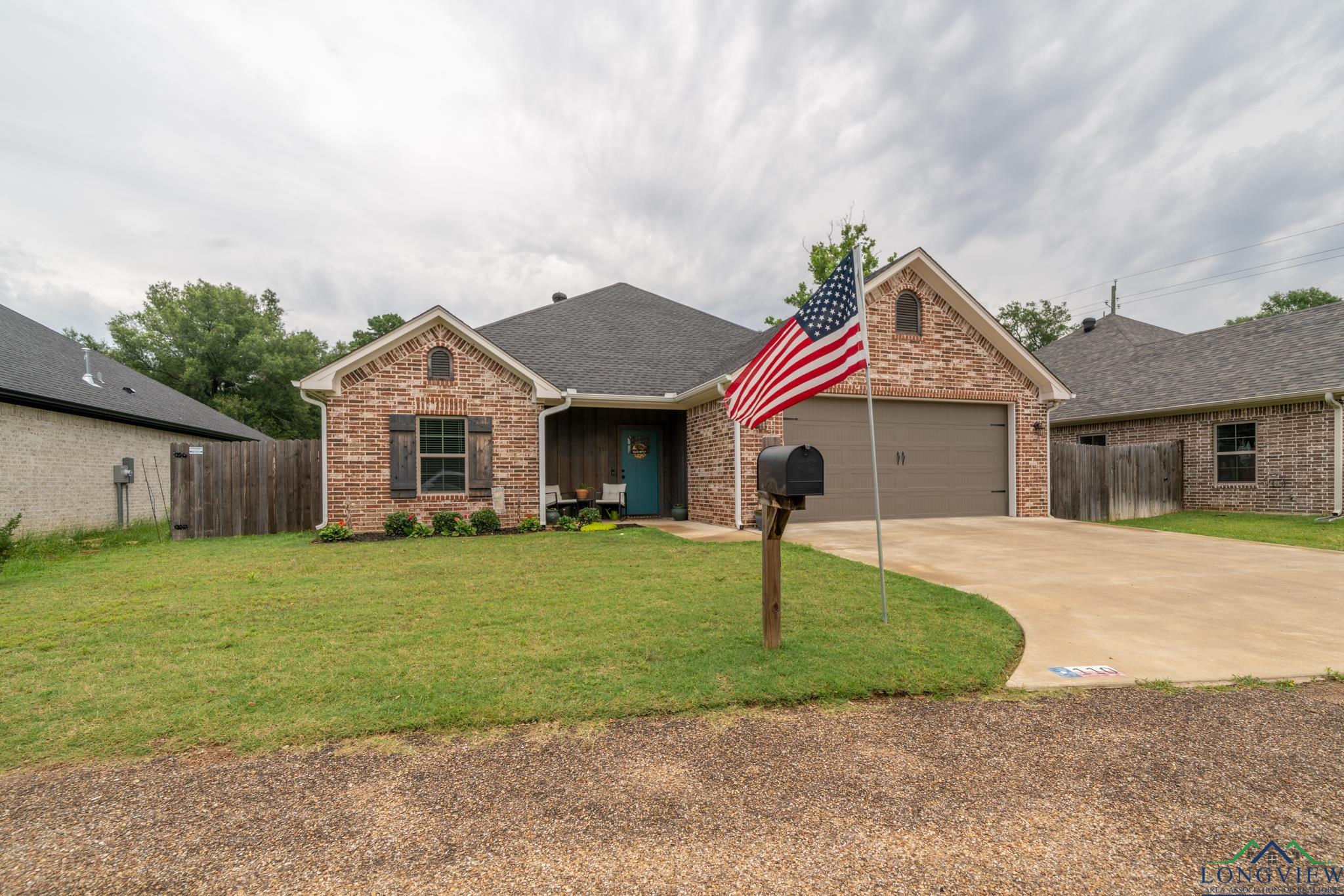 110 Morrison Ln, White Oak, Texas image 4