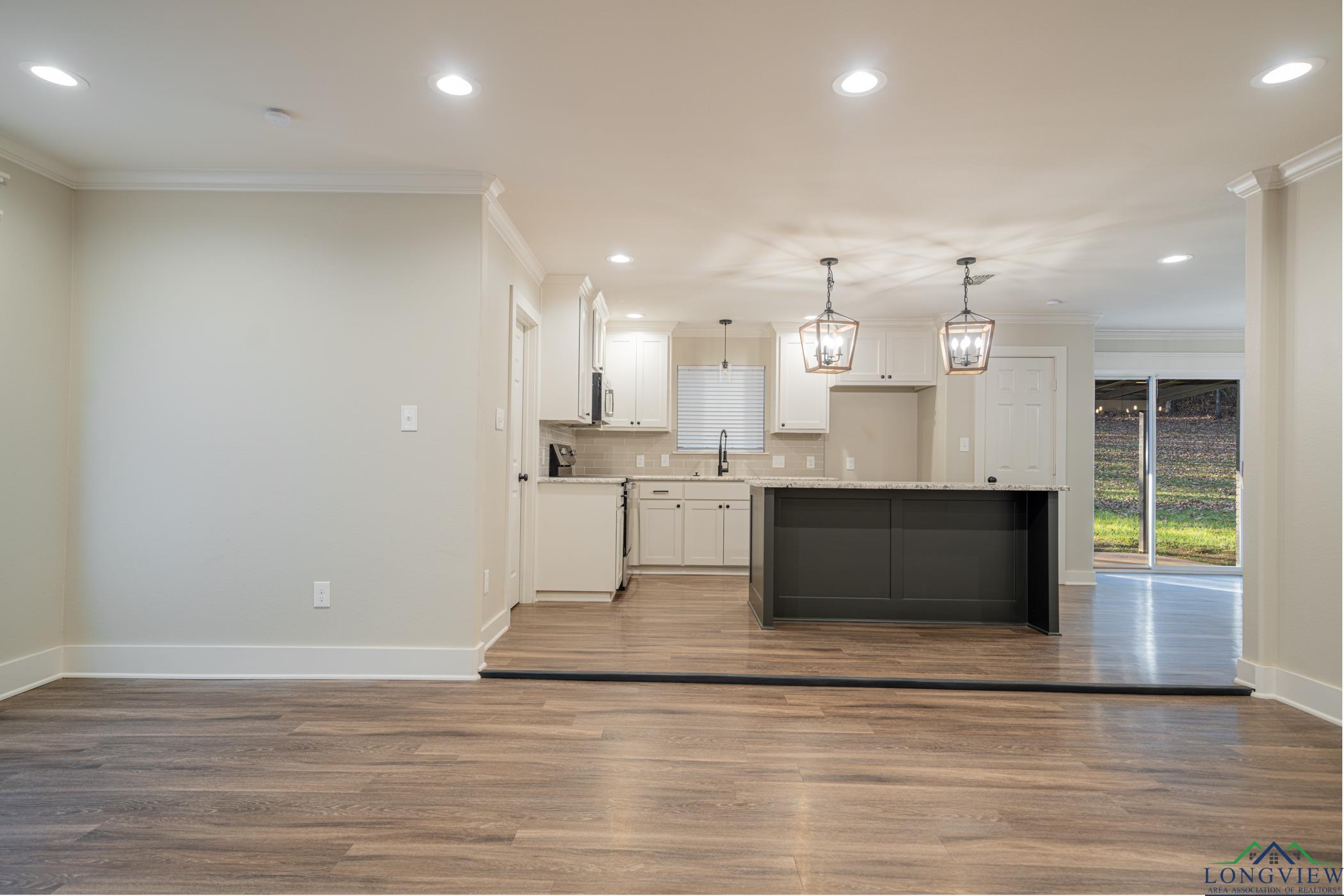 1561 Wendy Rd, New Diana, California image 8