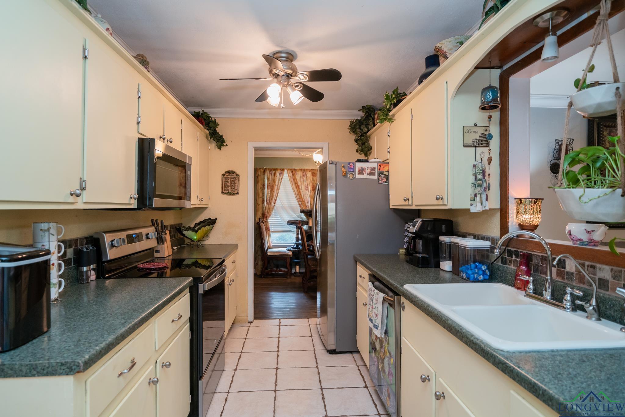 219 N Wooded Trail, Longview, Texas image 13