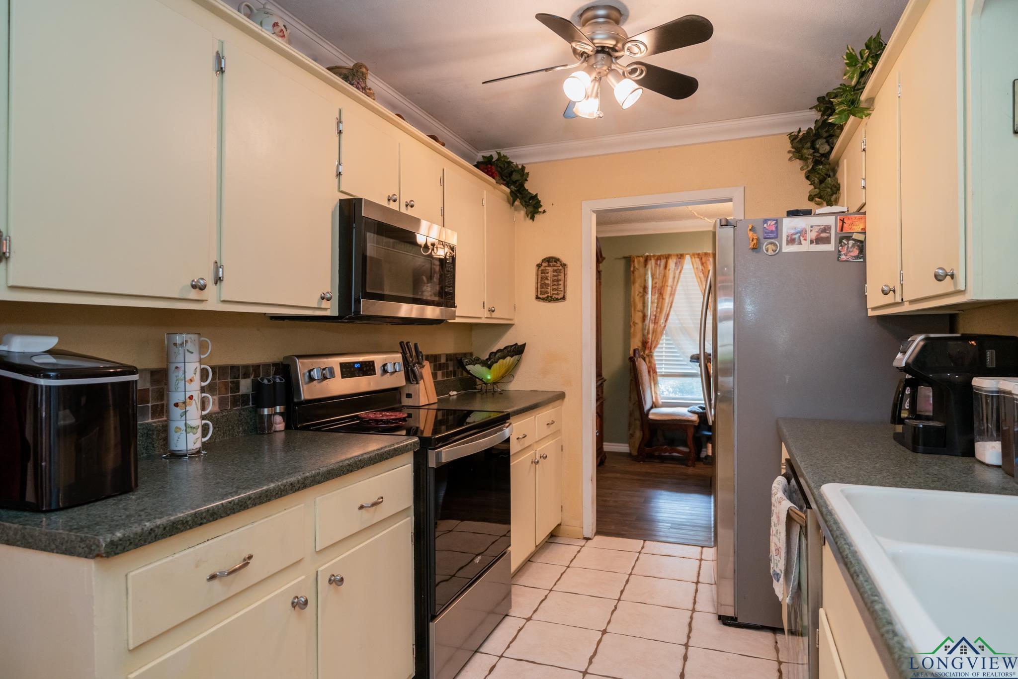 219 N Wooded Trail, Longview, Texas image 14
