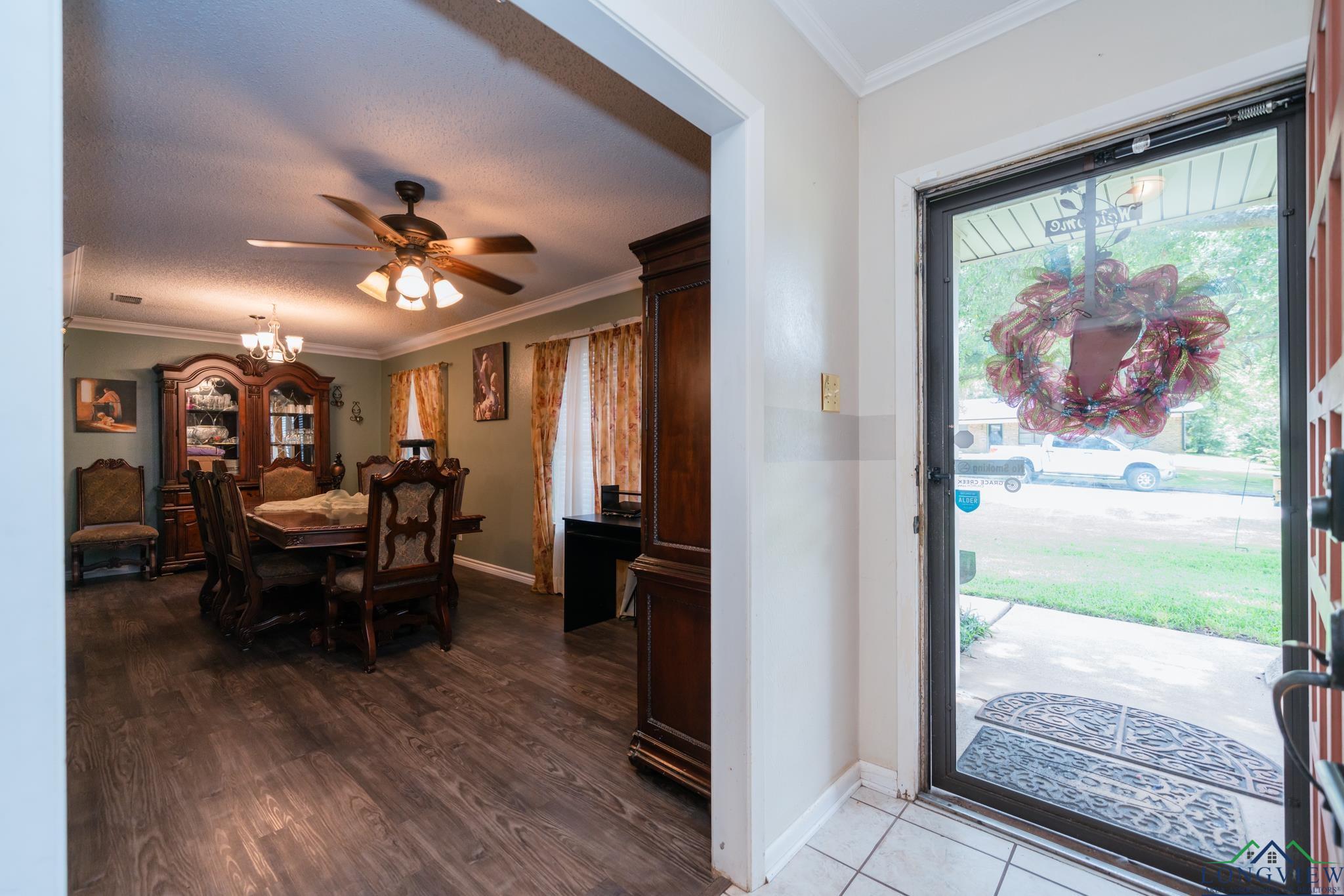 219 N Wooded Trail, Longview, Texas image 4