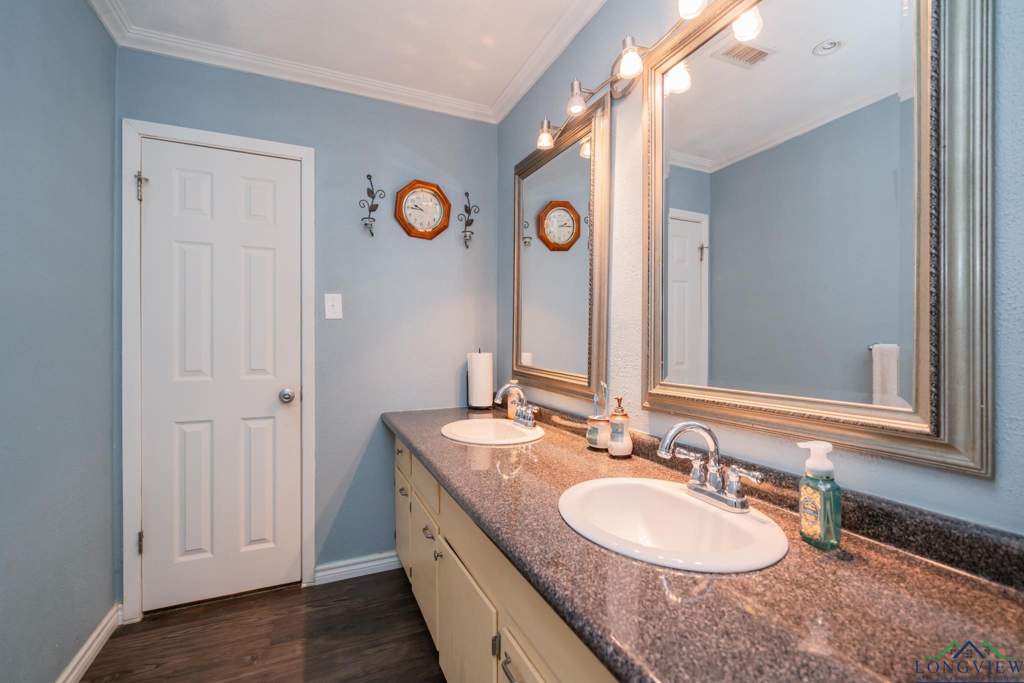 219 N Wooded Trail, Longview, Texas image 26