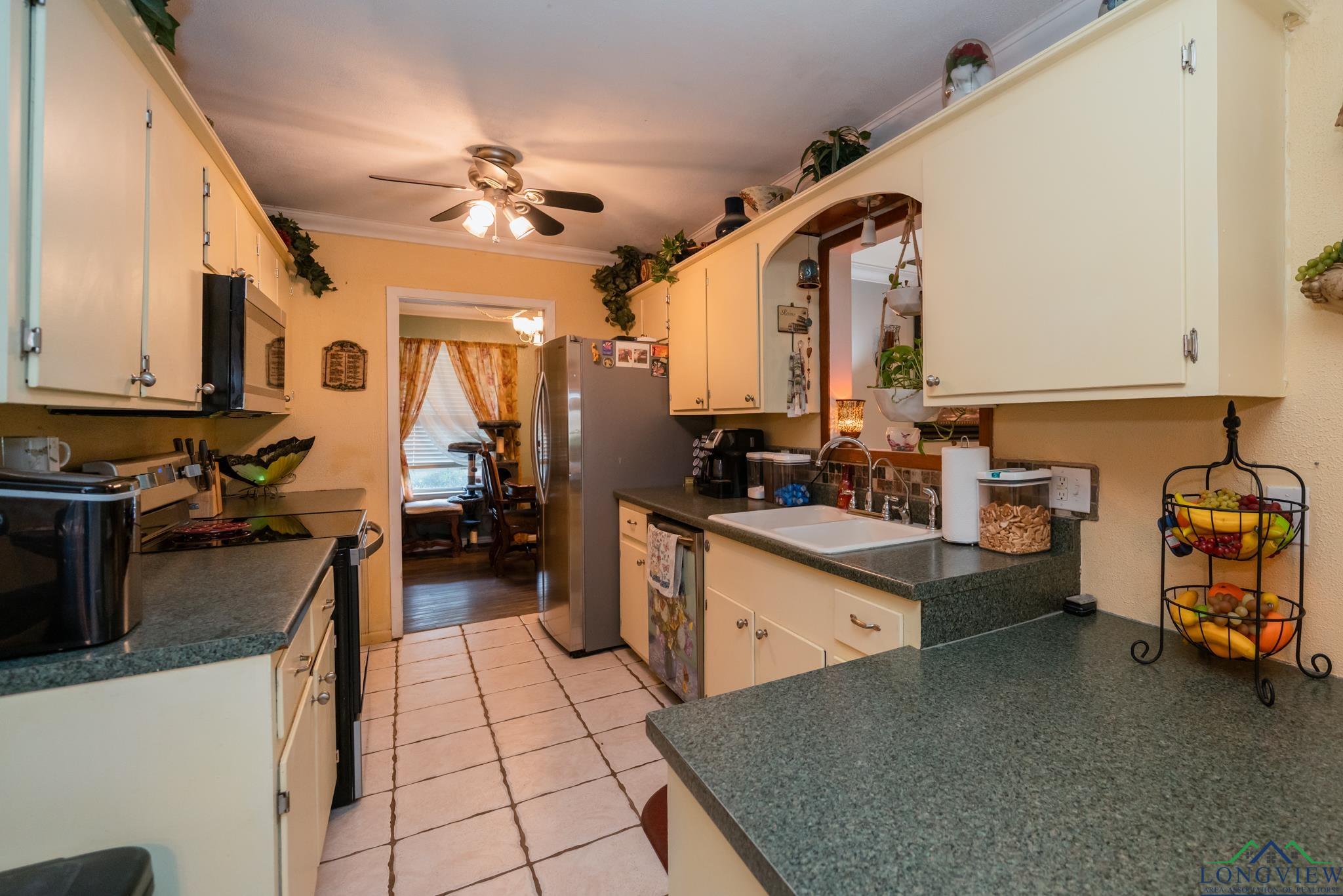 219 N Wooded Trail, Longview, Texas image 15