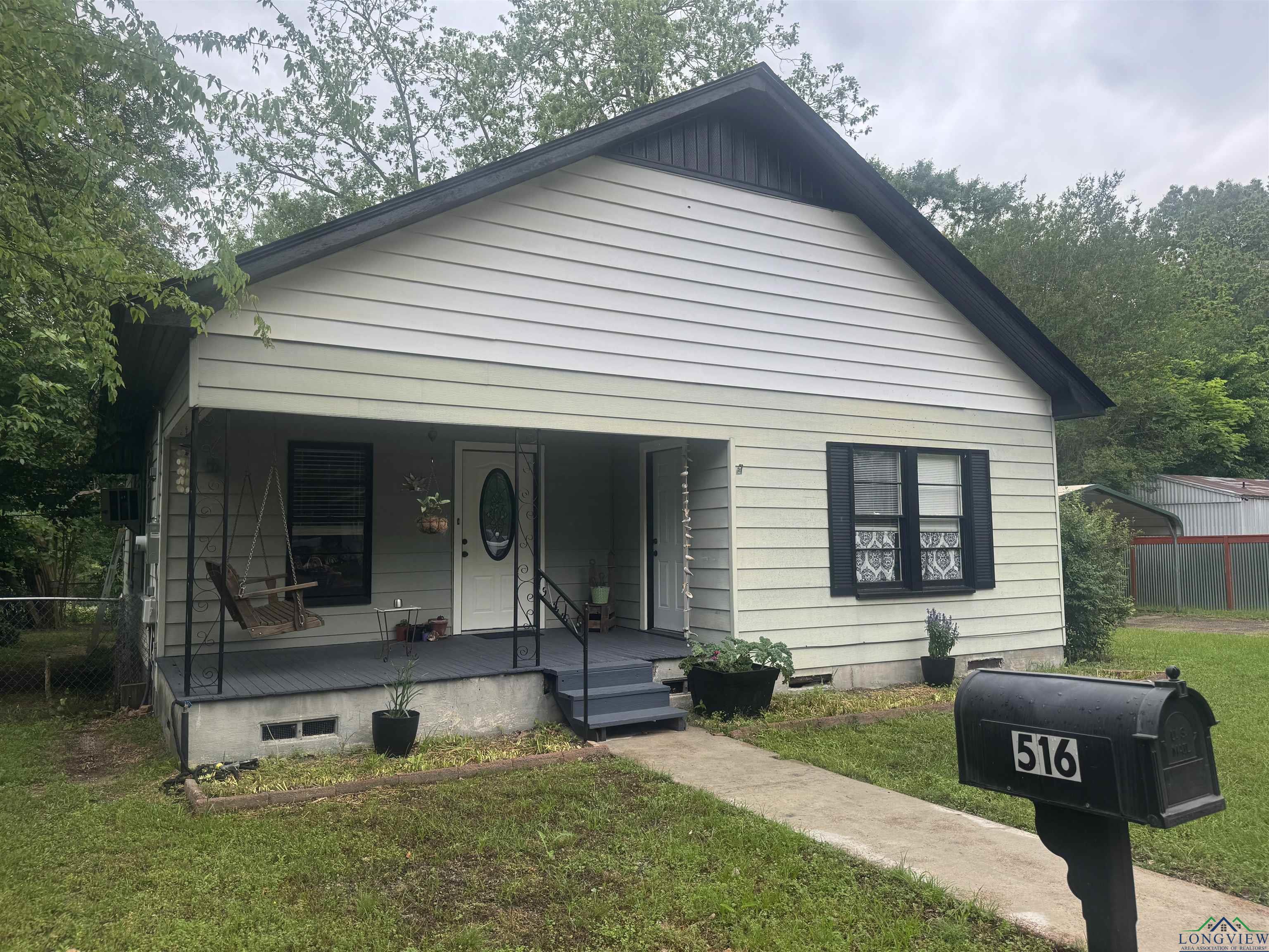 516 Allen St, Gilmer, Texas image 2