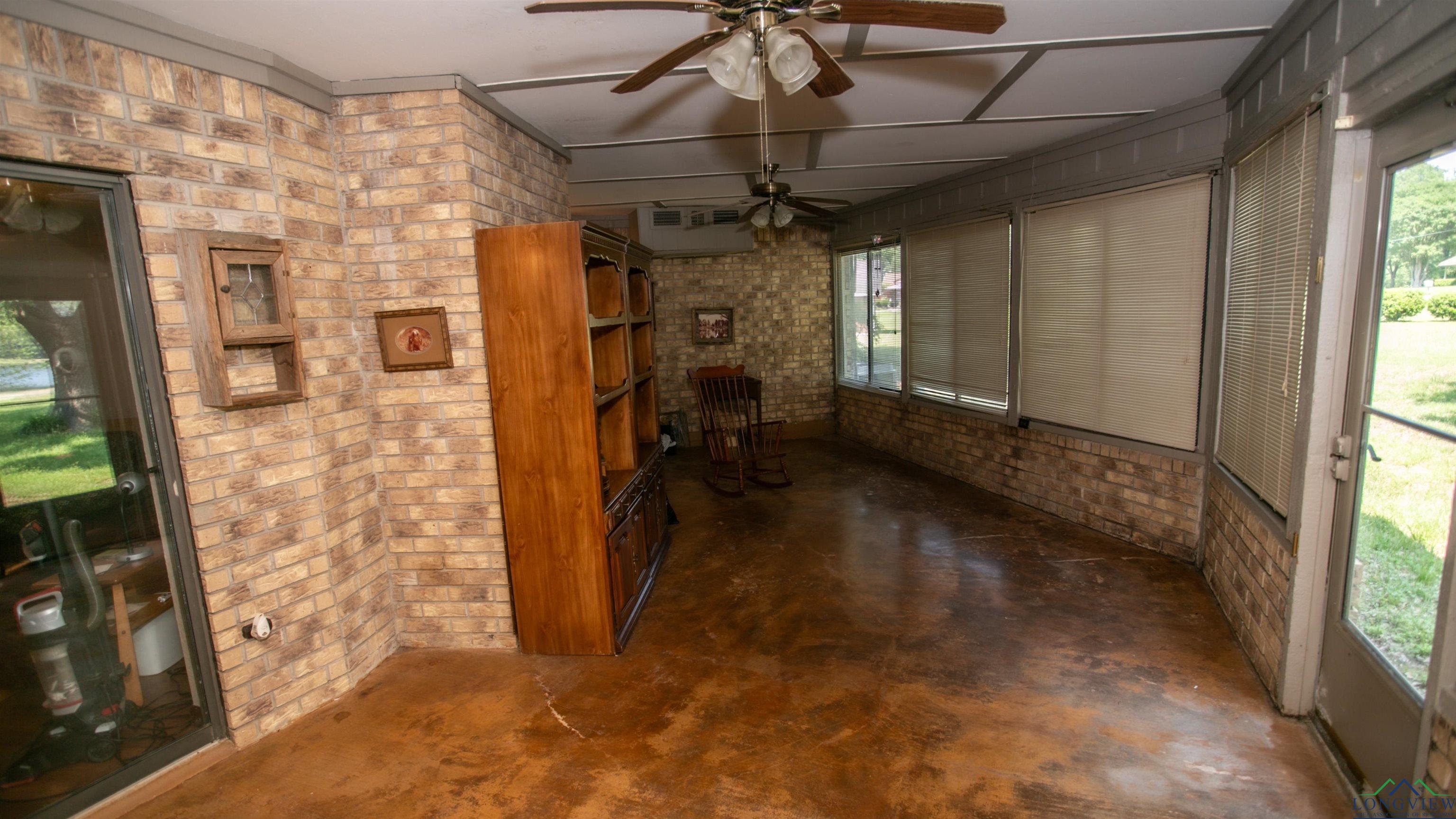 242 W Victoria Woods St, Waskom, Texas image 9