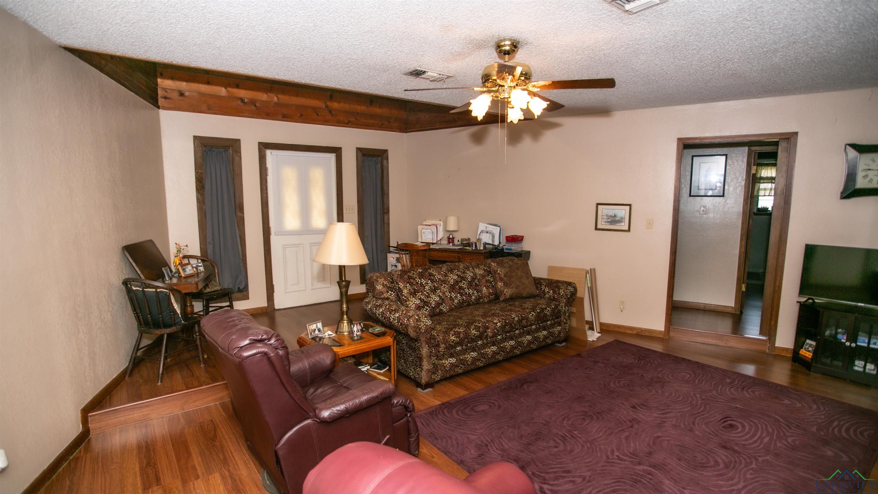 242 W Victoria Woods St, Waskom, Texas image 6