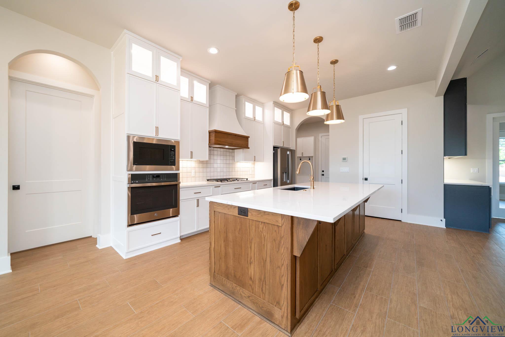 3927 Hidden Hills Cir, Longview, Texas image 15