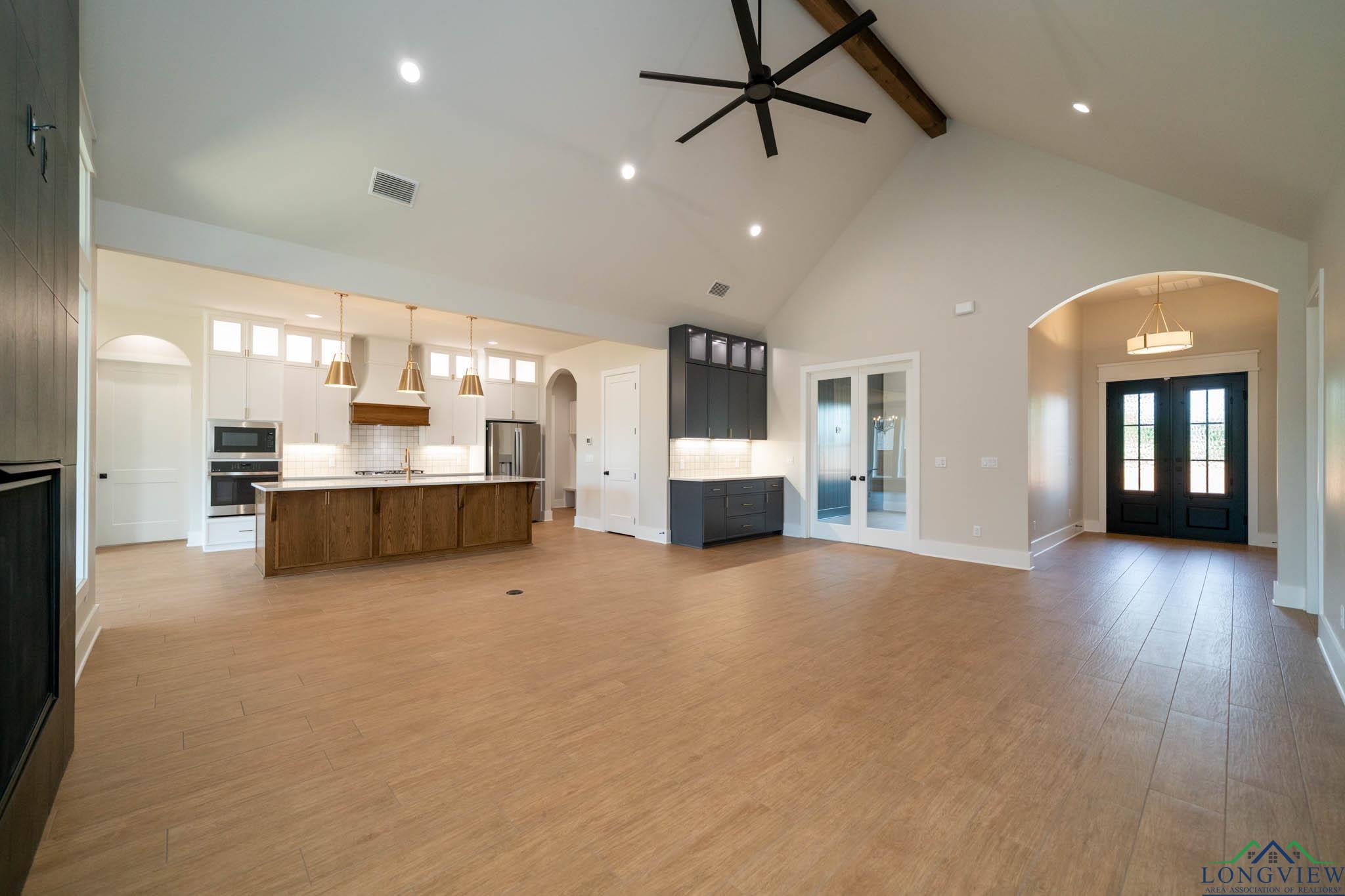 3927 Hidden Hills Cir, Longview, Texas image 8
